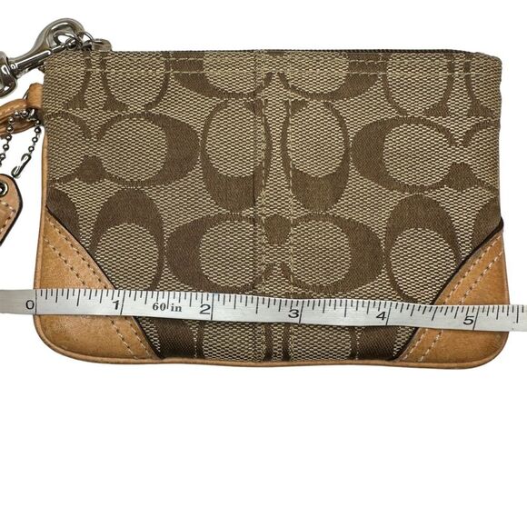 Coach Wristlet Brown Logo - Picture 5 of 11